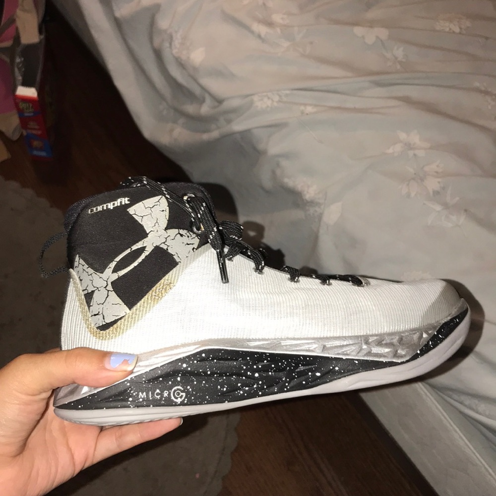 New under armor shoes